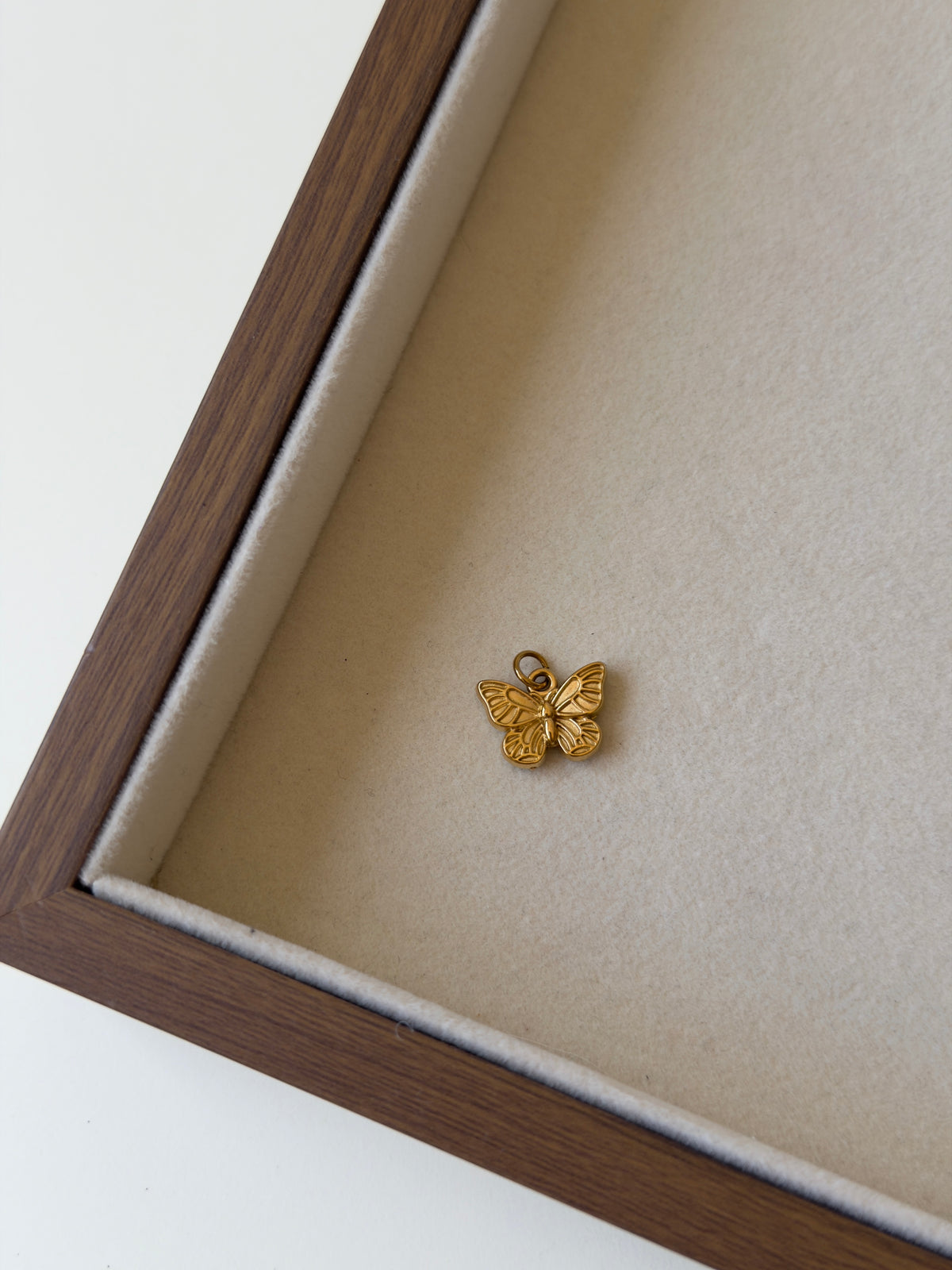 Charm Mariposa